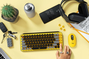     POP      Studio  Logitech